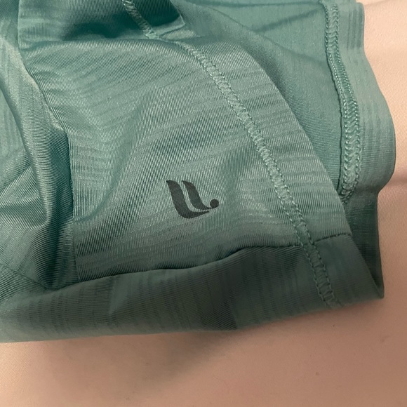 Really nice shirt for working out teal colour Fabletics women’s size small - Picture 2 of 6